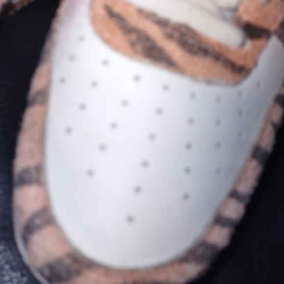 Limited edition AF1 Dakari Tiger stripe size 14 - Picture 11 of 11